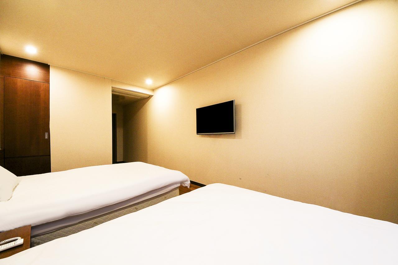 Jeju Jungmun Ocean Blue Hotel Seogwipo Exterior photo