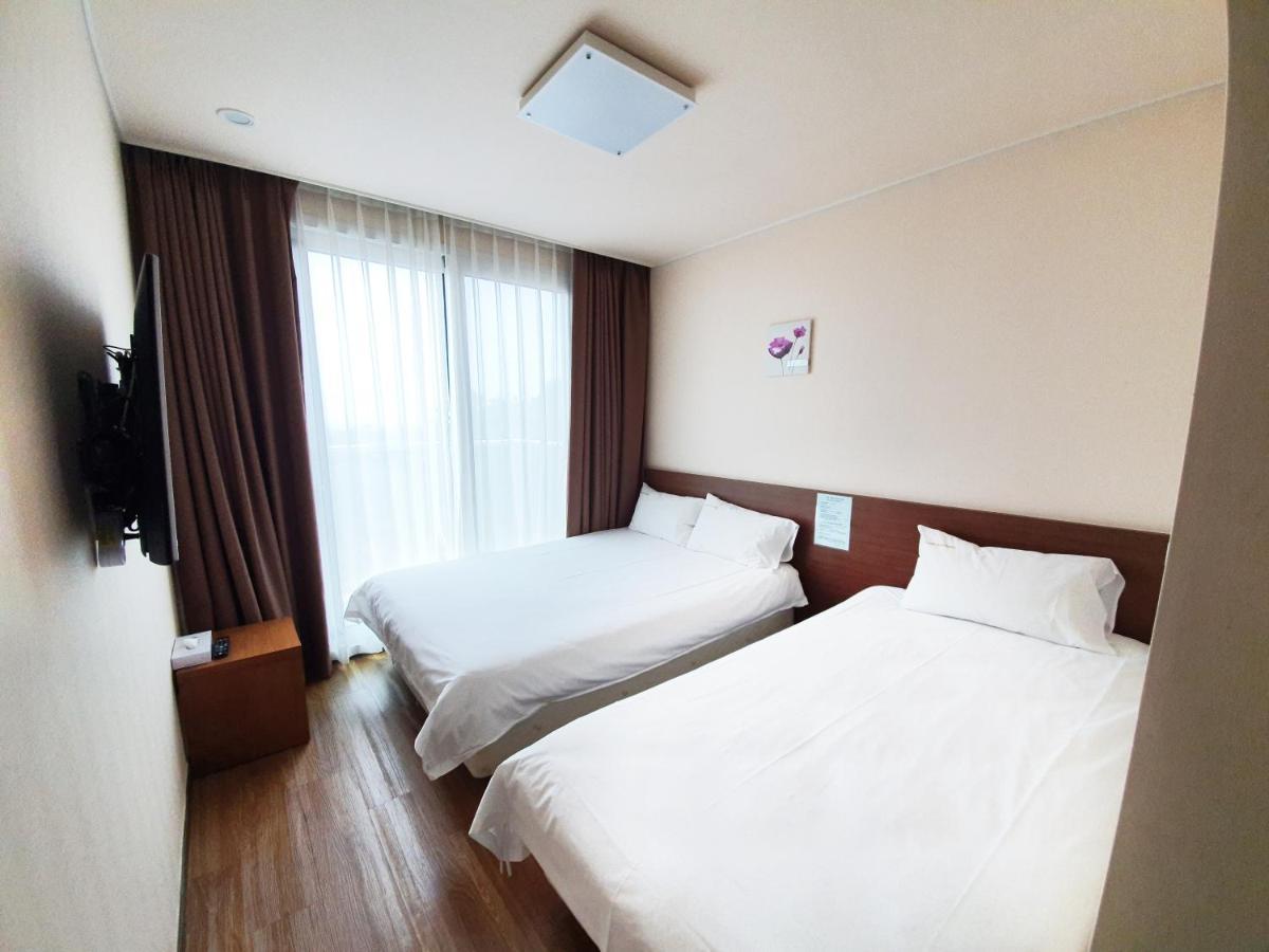 Jeju Jungmun Ocean Blue Hotel Seogwipo Exterior photo